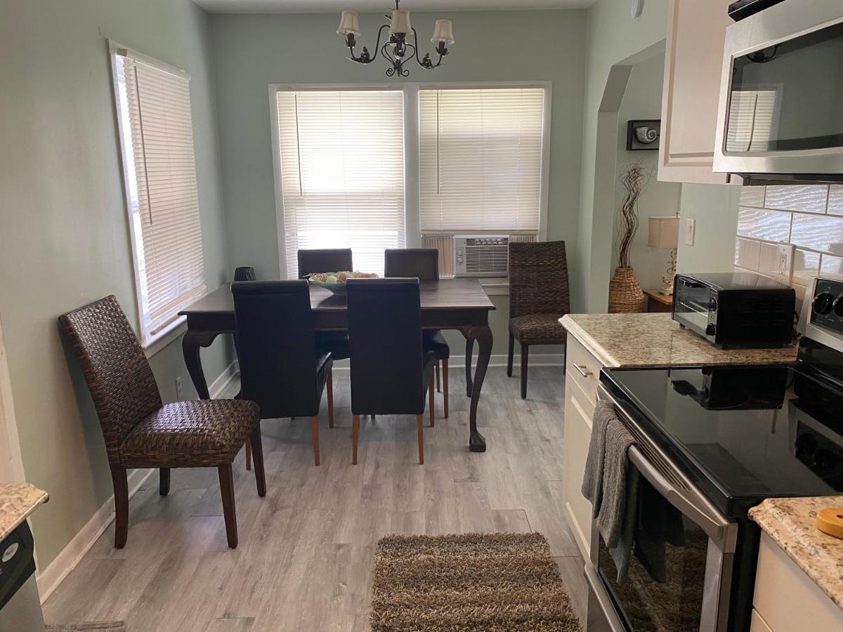 5 Min To Beach Large Living Room Fenced Backyard Bbq Firepit Driveway Boat Parking Lake Worth Beach Eksteriør bilde