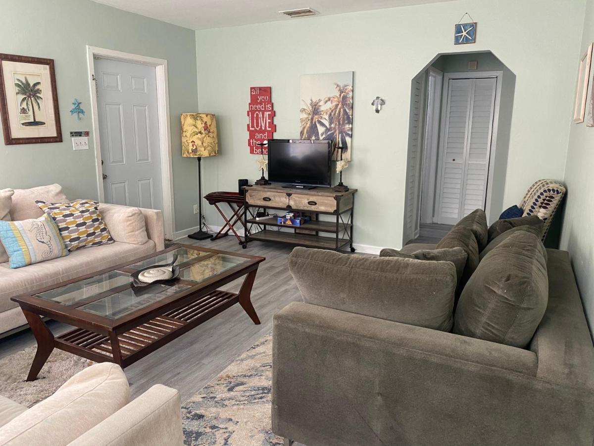 5 Min To Beach Large Living Room Fenced Backyard Bbq Firepit Driveway Boat Parking Lake Worth Beach Eksteriør bilde
