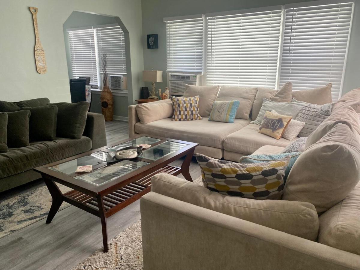 5 Min To Beach Large Living Room Fenced Backyard Bbq Firepit Driveway Boat Parking Lake Worth Beach Eksteriør bilde