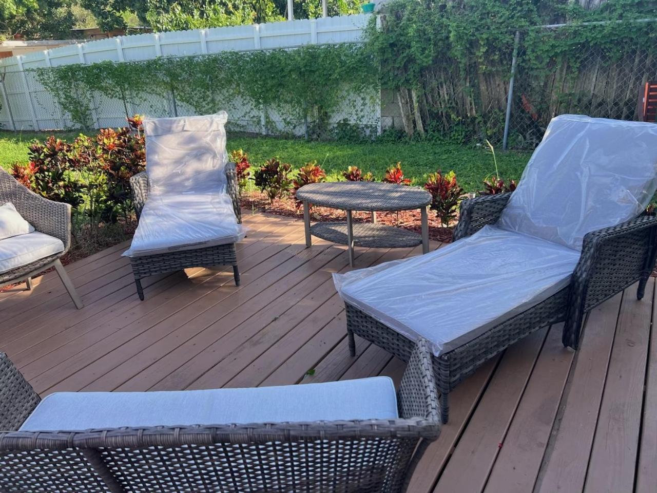 5 Min To Beach Large Living Room Fenced Backyard Bbq Firepit Driveway Boat Parking Lake Worth Beach Eksteriør bilde
