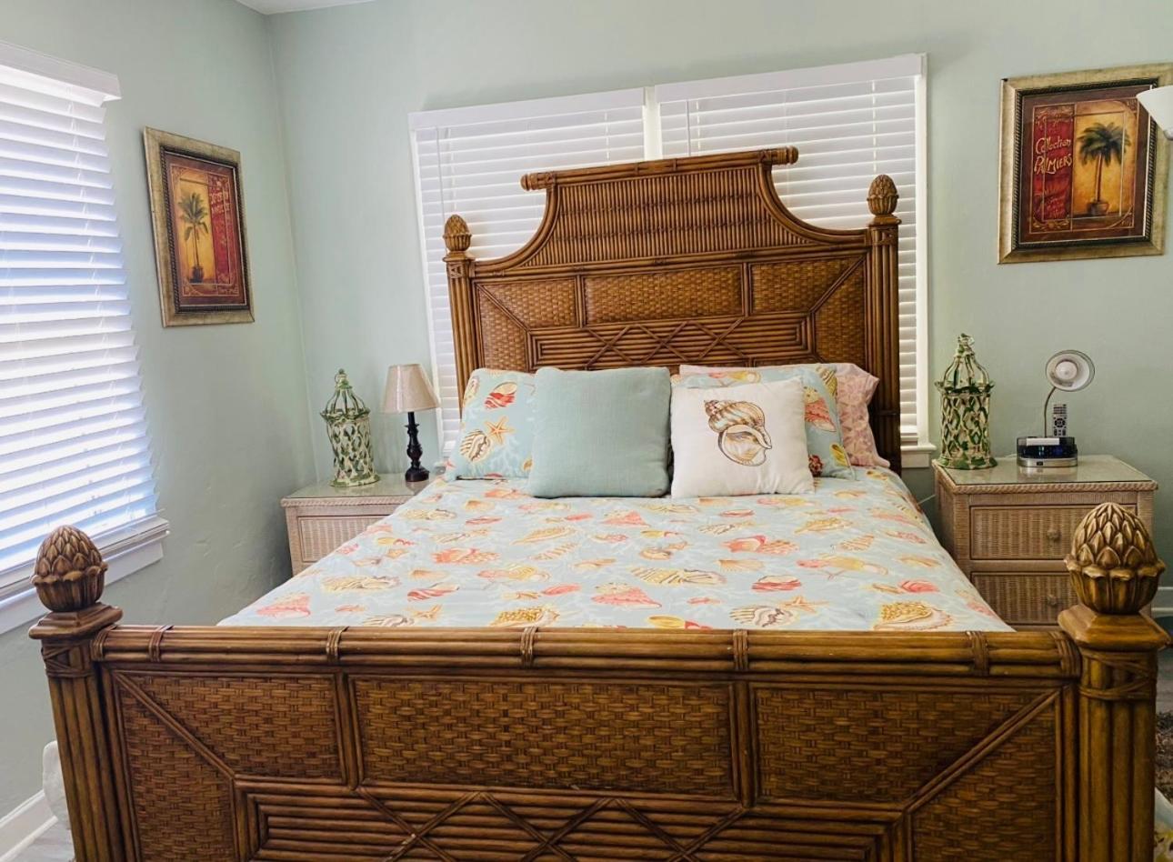 5 Min To Beach Large Living Room Fenced Backyard Bbq Firepit Driveway Boat Parking Lake Worth Beach Eksteriør bilde